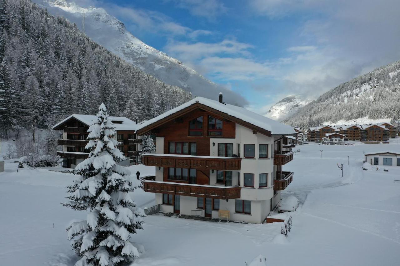 Ferienhaus Antigua Saas-Grund Kültér fotó