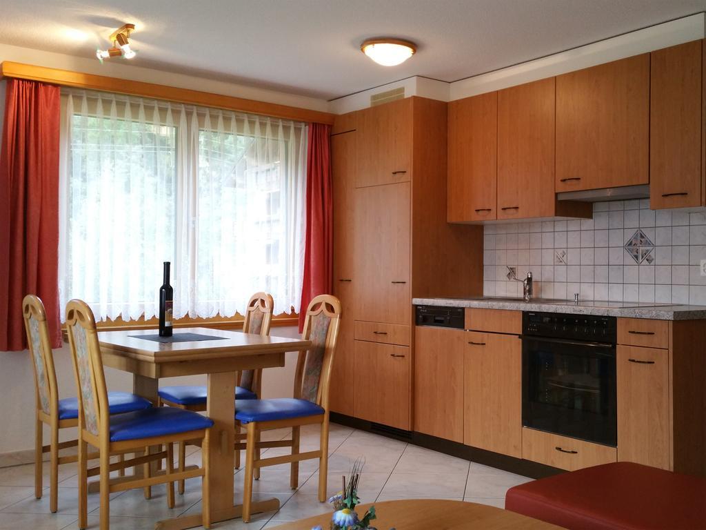 Ferienhaus Antigua Saas-Grund Szoba fotó