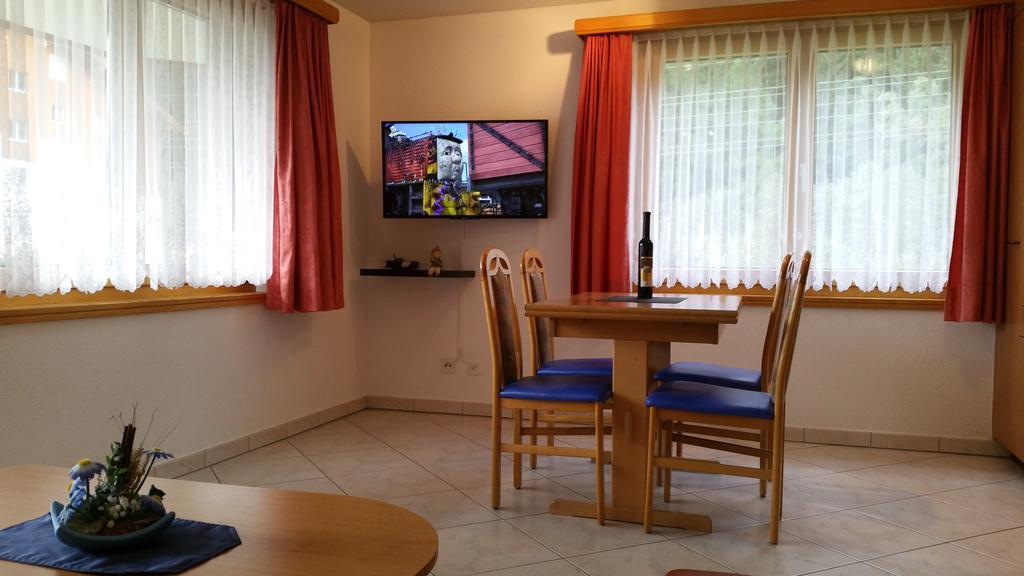 Ferienhaus Antigua Saas-Grund Szoba fotó