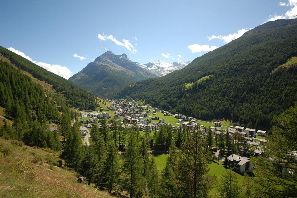 Ferienhaus Antigua Saas-Grund Kültér fotó